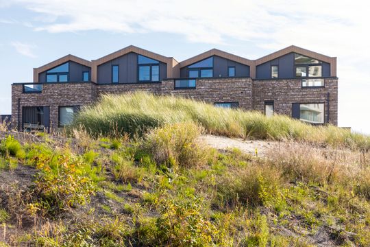Woningen in de duinen van Almere Duin in Flevoland