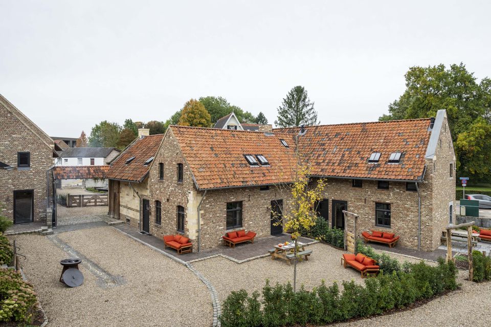 Hoeve Klinkenberg vakantiewoning buiten tuinen
