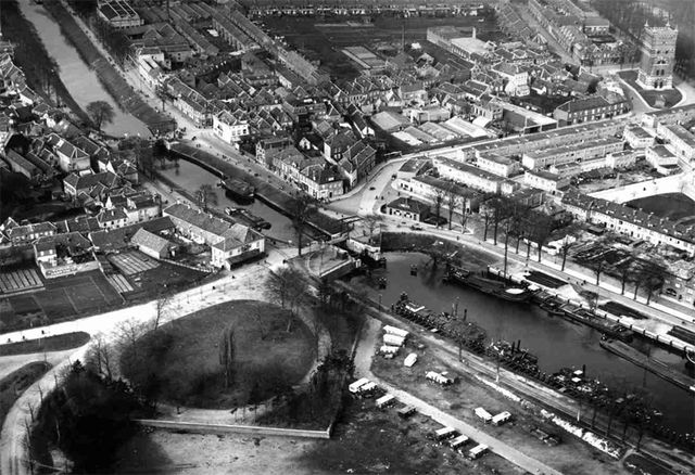 luchtfoto Sluis 0 en omgeving circa 1930