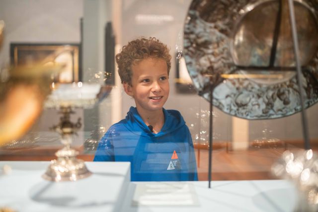 UITblinker Rick jongen 9 jaar in het Museum Prinsenhof Delft