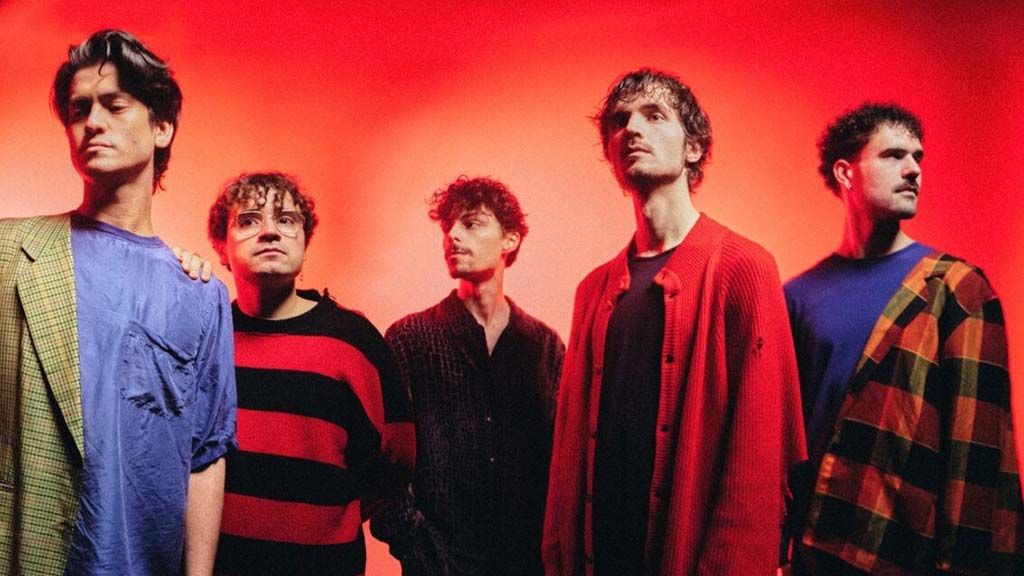 Club Duif & NAUSYQA: ZAZOU