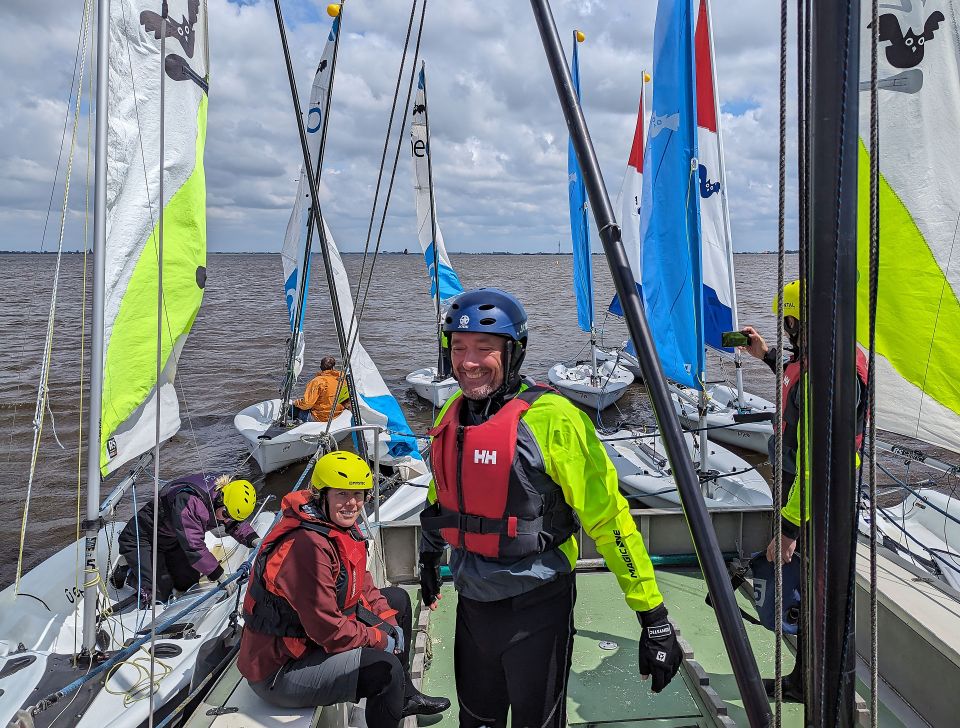Zeilles in de zwaardboot voor volwassenen