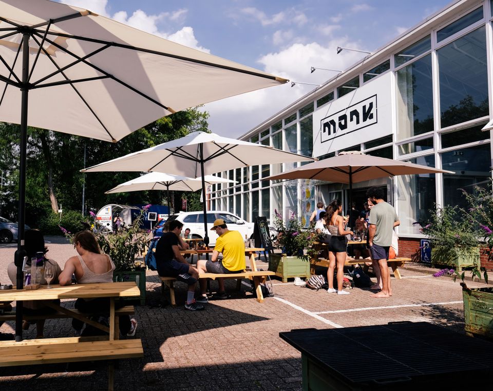 Boulderhal van Monk Hilversum terras