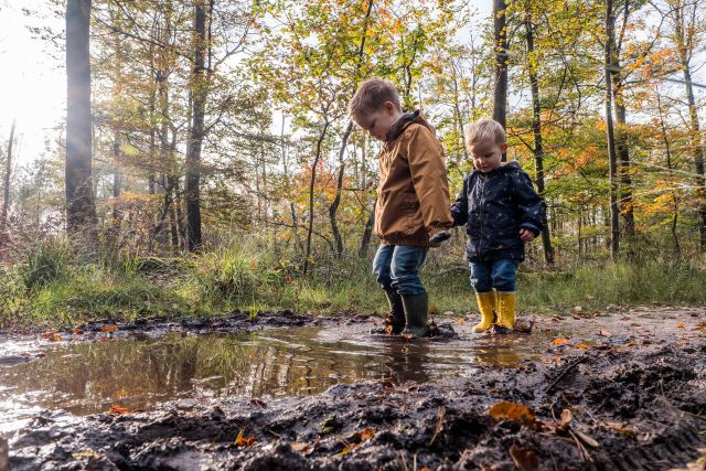 Kinderen  op het Kabouterpad in Dongen