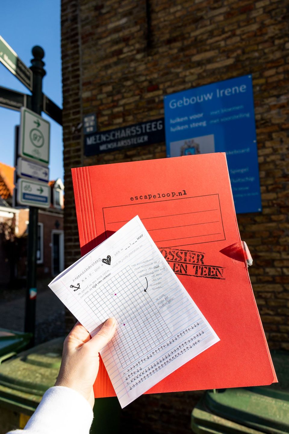 lydia is bezig met de escapeloop in hindeloopen