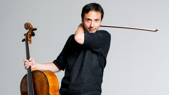 Karina Canellakis dirigeert Sjostakovitsj 5