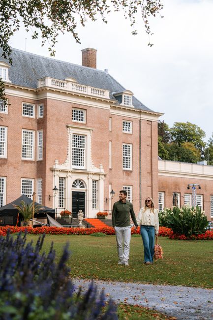 Stel staat voor Slot Zeist