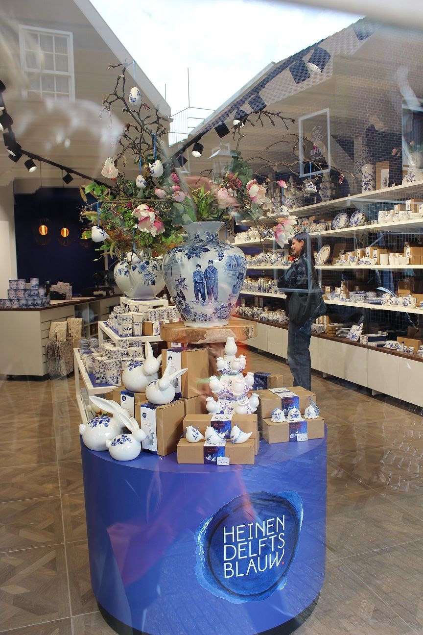 Een kijkje de winkel in bij Heinen Delfts Blauw