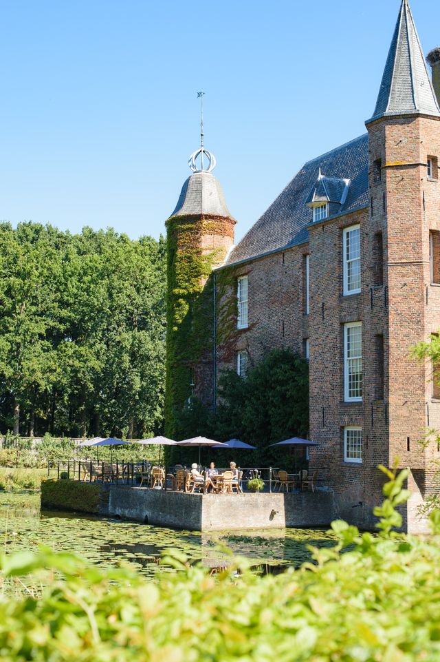 Terras op het water bij Slot Zuylen