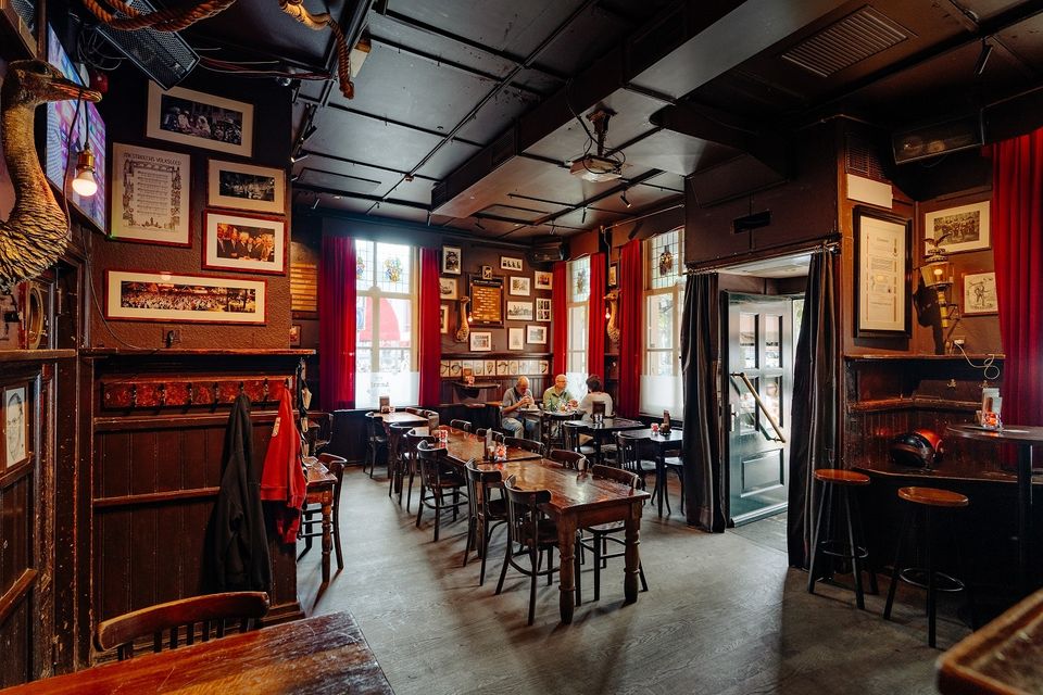 In Den Ouden Vogelstuys Vrijthof Maastricht interieur cafe