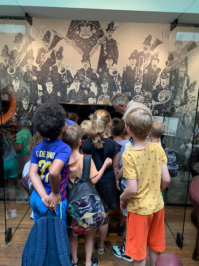 Kinderen in het Kessels Museum in Tilburg