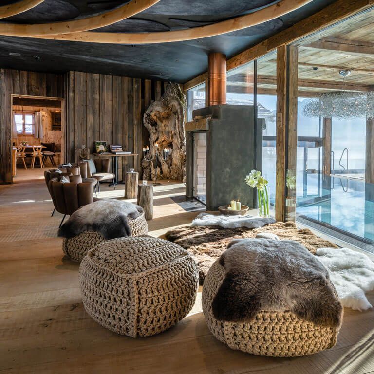 Binnen in een kamer van Priesteregg Premium ECO Resort