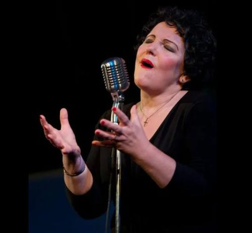 Eve Louiseau sings Edith Piaf