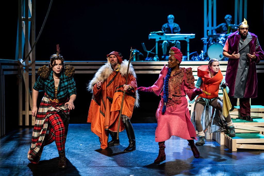 MaxTak: Wintersprookje (6+)