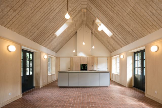 Interieur van het herbouwde recreatiehuisje