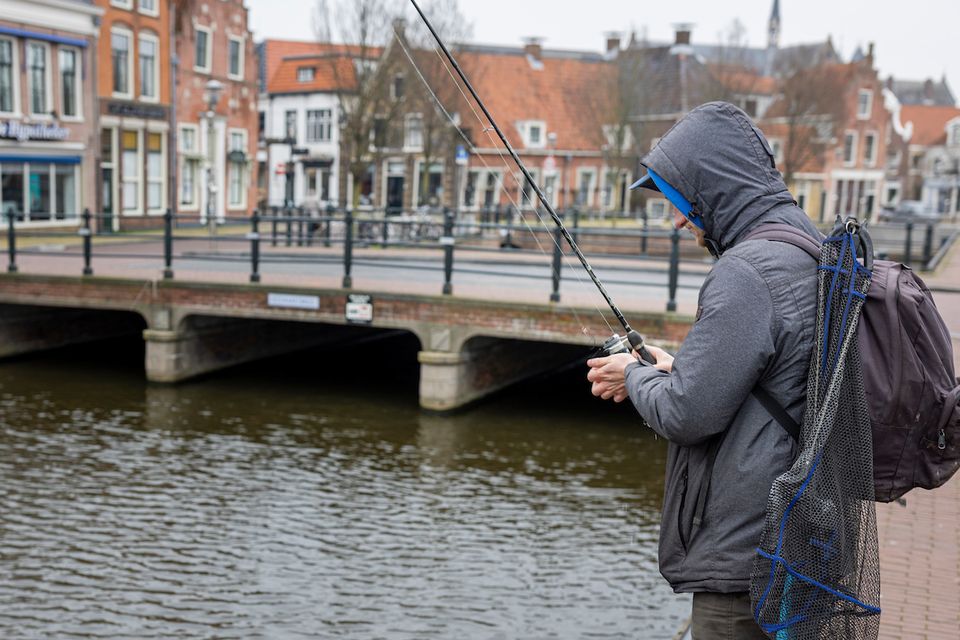 vishaakje met hengel