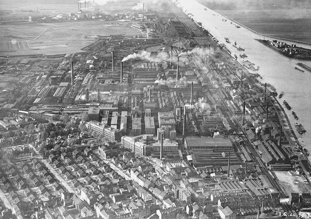 luchtfoto jaren 1930 IG Farben Ludwigshafen