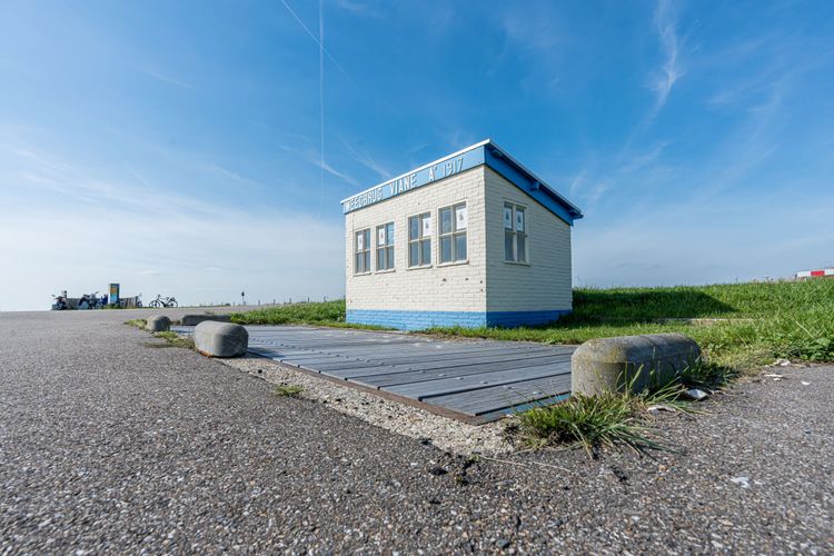 Op-Schouwen-Duiveland-Weegbrug-Slikken-Van-Viane