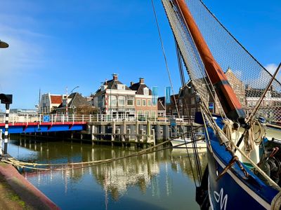 De Suderhaven vanaf de Zuiderhaven gezien.