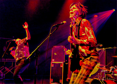 Personen aan het optreden op het podium