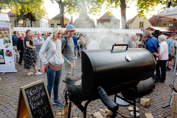 BBQ tijdens Zomeravond markt in Oirschot