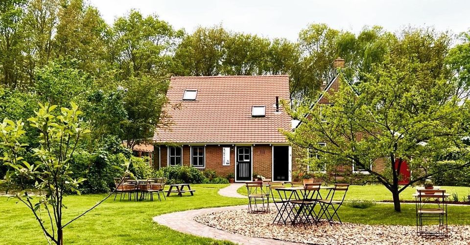 Heerlijk Hemelum, theetuin en vergaderlocatie