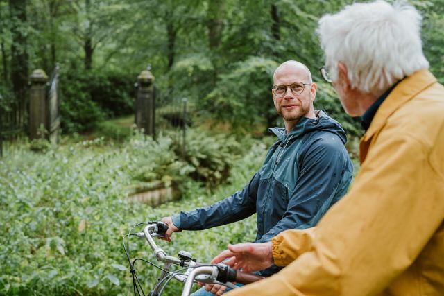 Closeup van fietsers stilstaand voor het Grafeiland