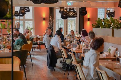 Brasserie Otterlo binnen