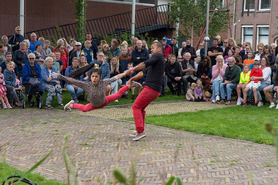 Sneekweek Straattheaterfestival op dinsdag in Sneekweek