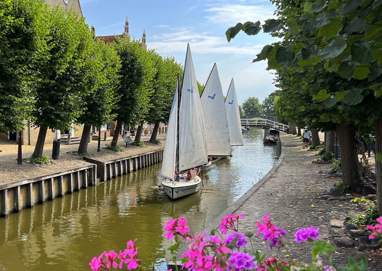 Je komt op plekken in Friesland die je alleen bereikt over het water.