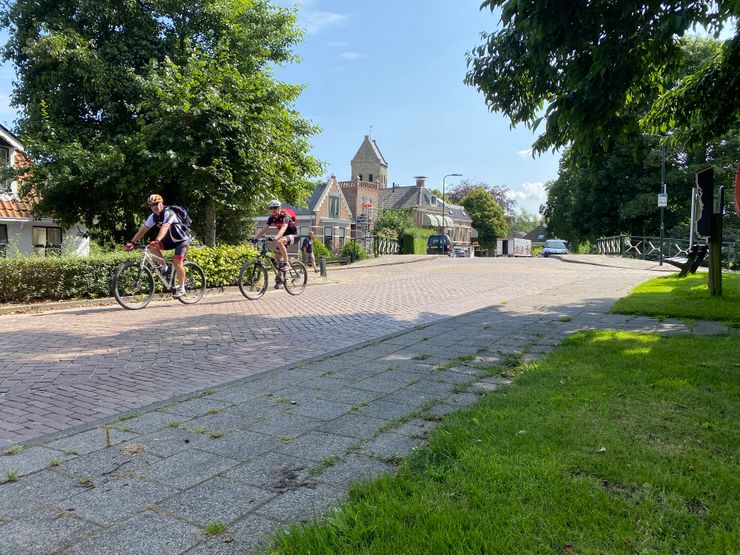 Wielrenners Kimswerd