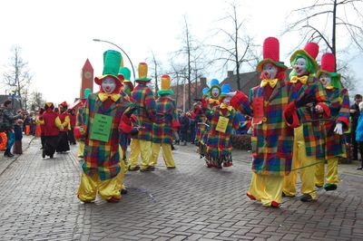 carnavalsoptocht in strijkersgat