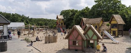 Overzicht van de Alpenspeeltuin bij Snowworld in Zoetermeer.