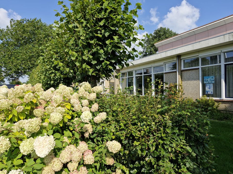 Voorkant van De School Centrum voor Verbinding