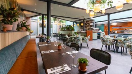 Overzicht binnenkant Restaurant