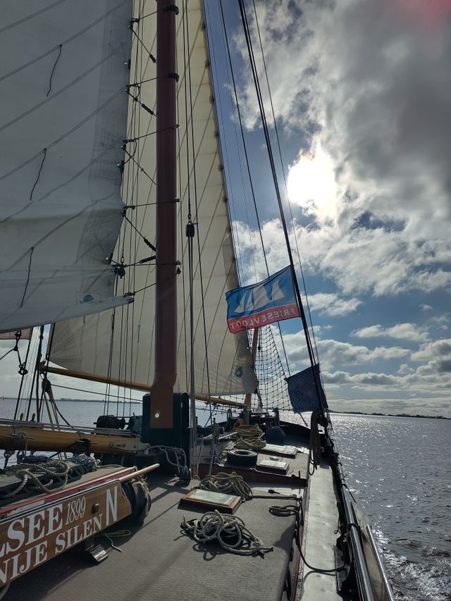 Zeilschip Middelsee voor anker voor Gaastmeer, op de Friese Meren