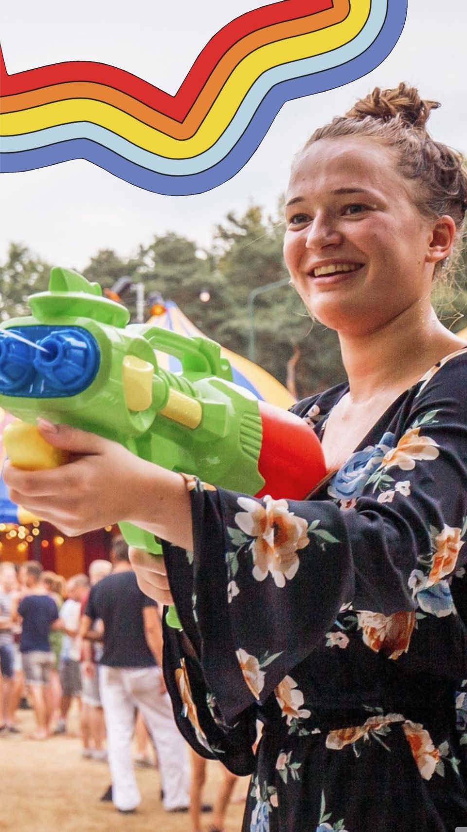 Jongedame met suppersoaker