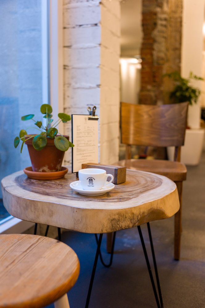 Fixed Gear Coffee Maastricht table with chairs and coffee