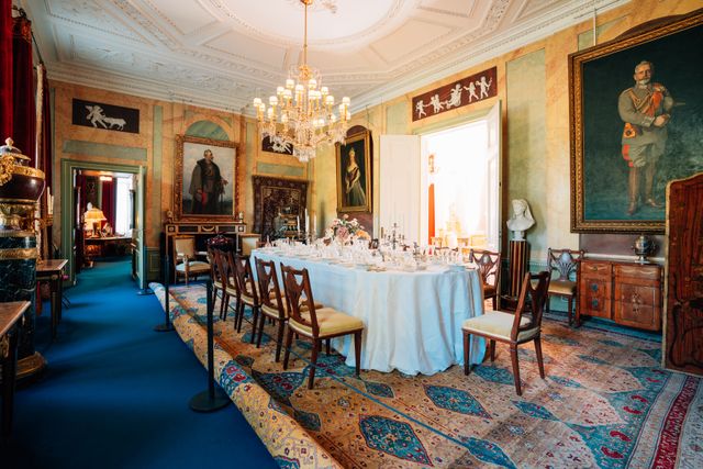 De luxe, gedekte eetkamer in Huis Doorn