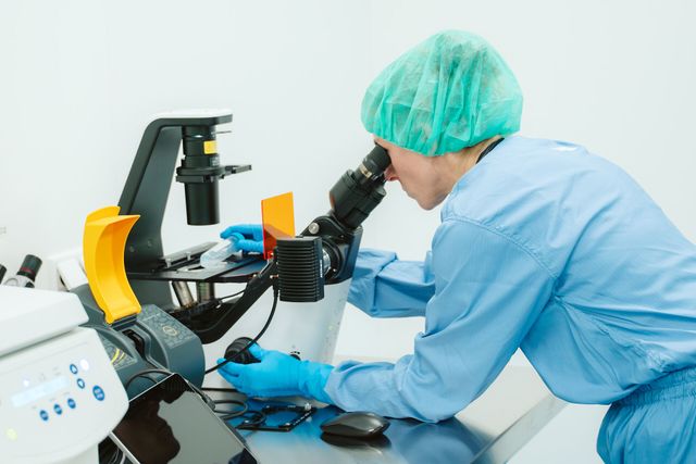 microscope-ReGEN-biomedical Maastricht Region