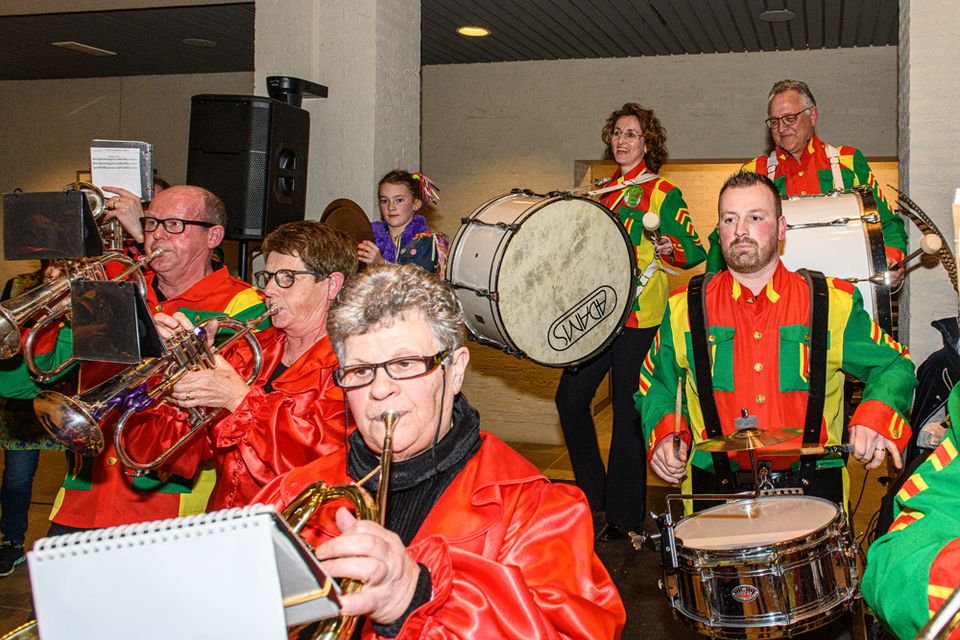 carnaval in oirschot bij de sleuteloverdracht in 2023
