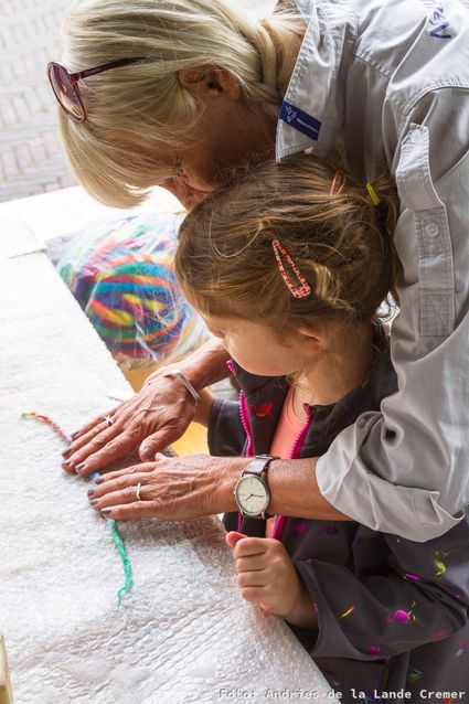 OERRR Schapendag nat vilten met gekleurde wol