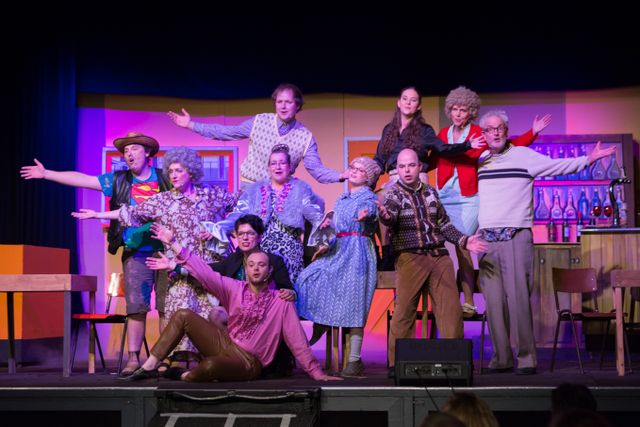 Een foto van de opening van de 37e Nijjiersrevu om in de sfeer te komen.