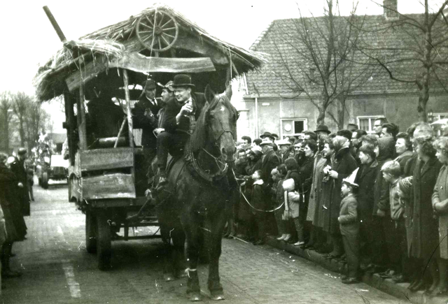 Carnavalsfilm in het Kouwenbergs kerkje