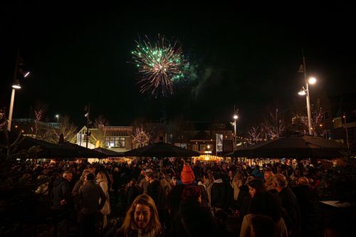 Vuurwerk in de lucht vanaf de Koemarkt in Purmerend