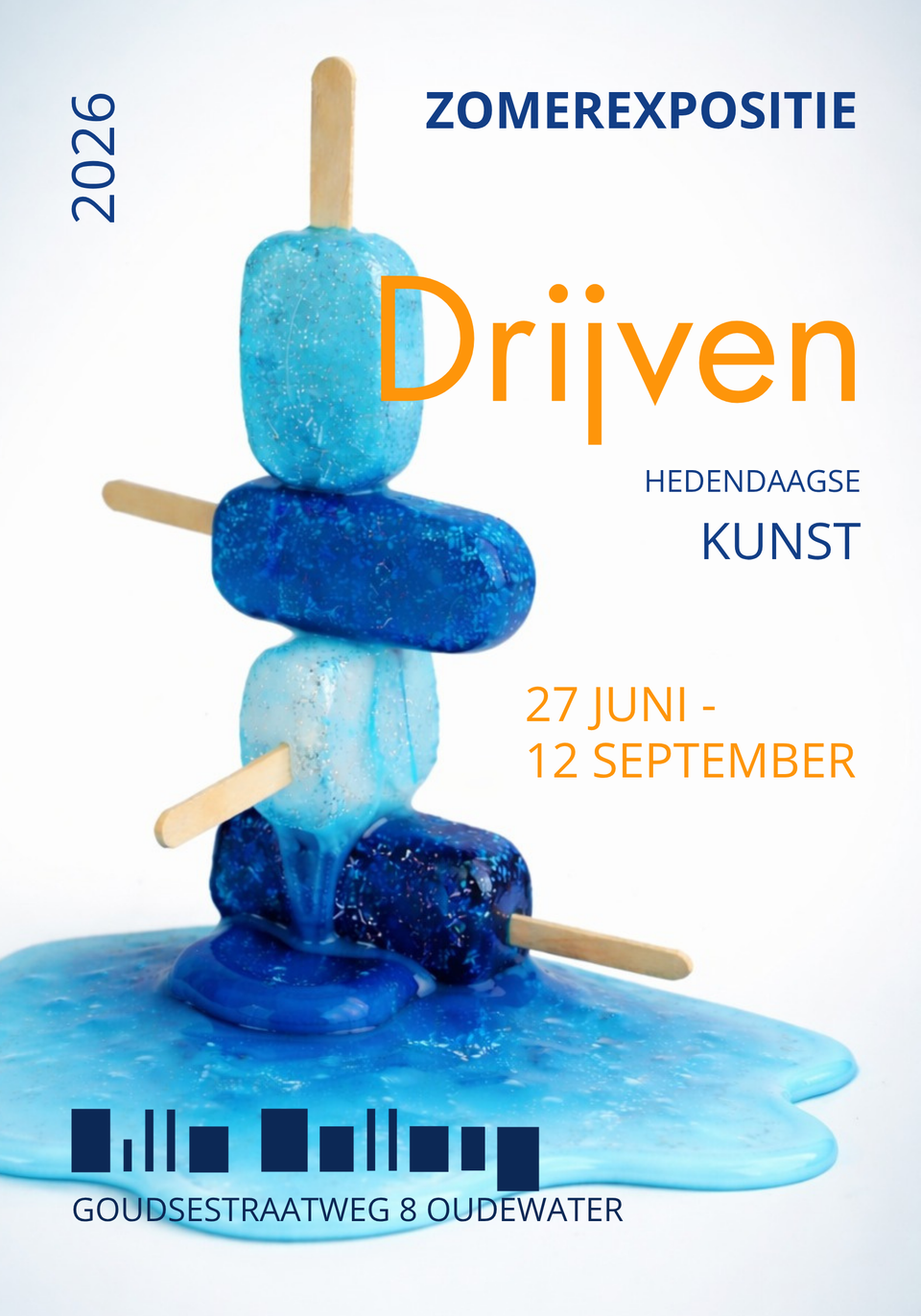 Affiche van expositie ‘Drijven’ met abstracte blauwe vormen die op elkaar balanceren, te zien bij Sille Gallery in Oudewater.