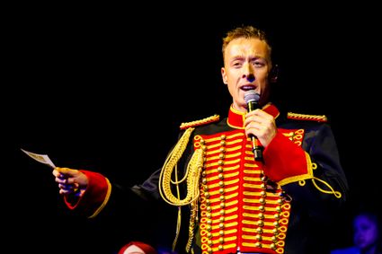 Circus met nieuwe acts en dierlijke verrassingen.