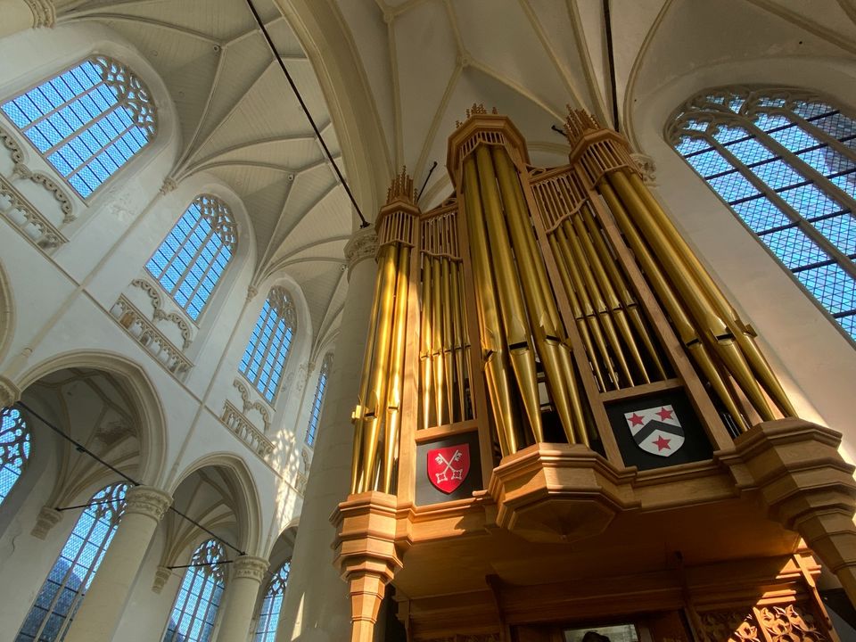 Een foto van de Willis orgel in de Hooglandse kerk