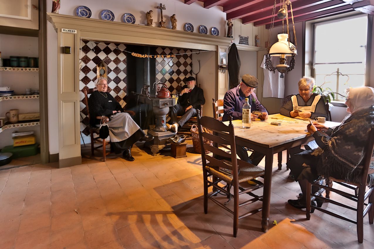 Domestic scenes in 1900 can be seen in the Boerenbondsmuseum Gemert