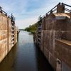 De sluis en het gemaal van Iezumasyl
